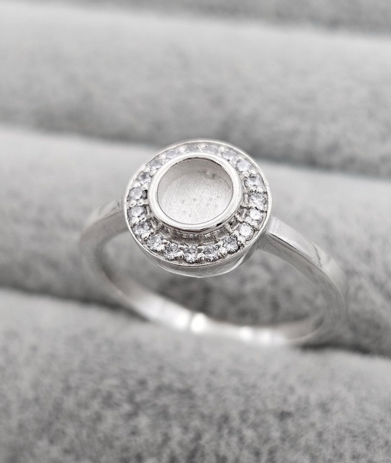 Memorial - Halo Cluster Ring